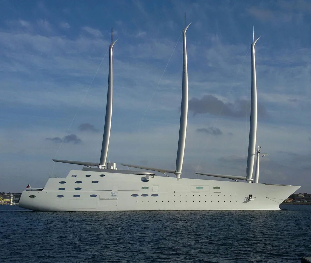 Un superyacht Nobiskrug