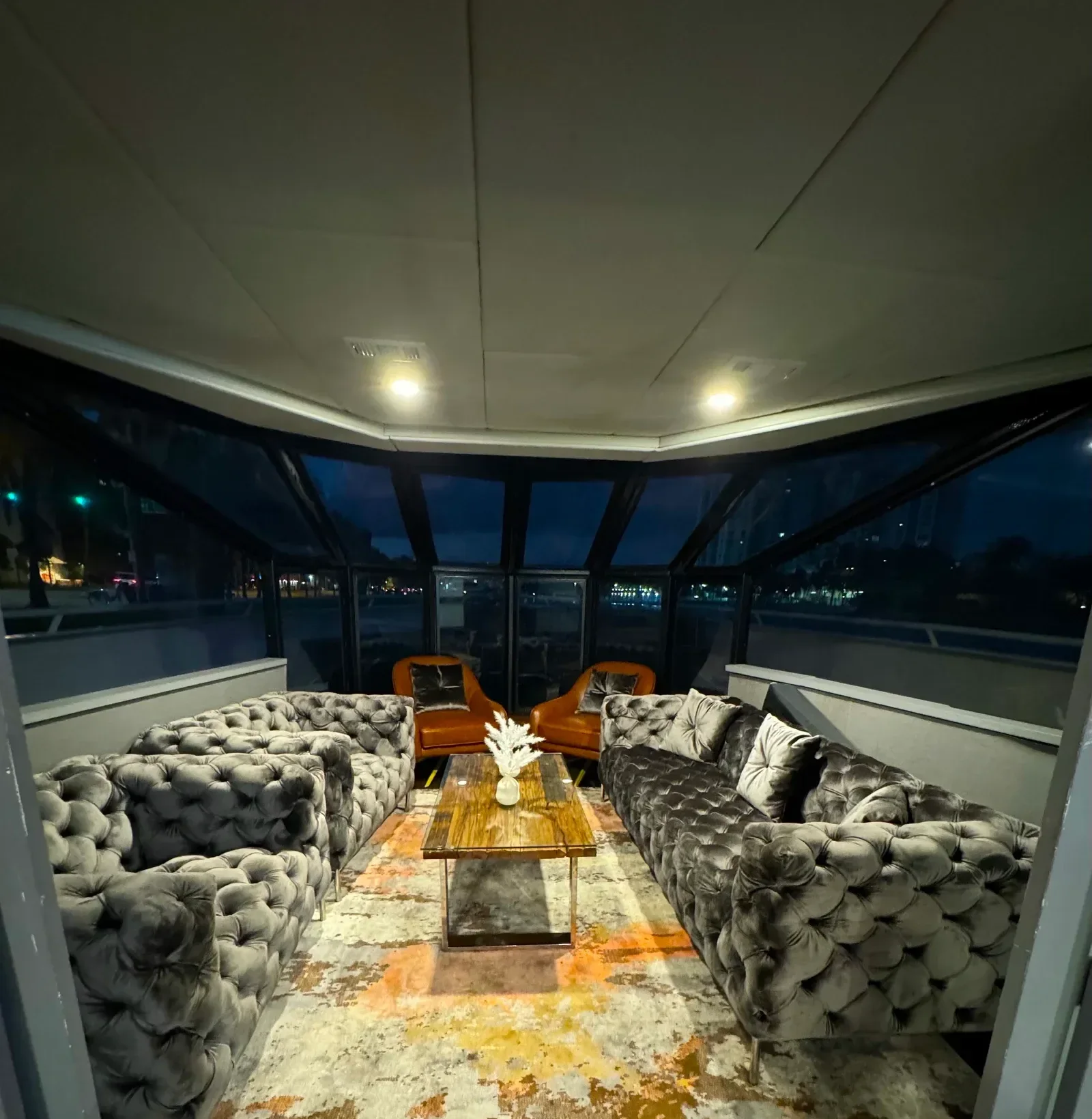 100 ft Skipperliner - photo 6 yacht charter Miami