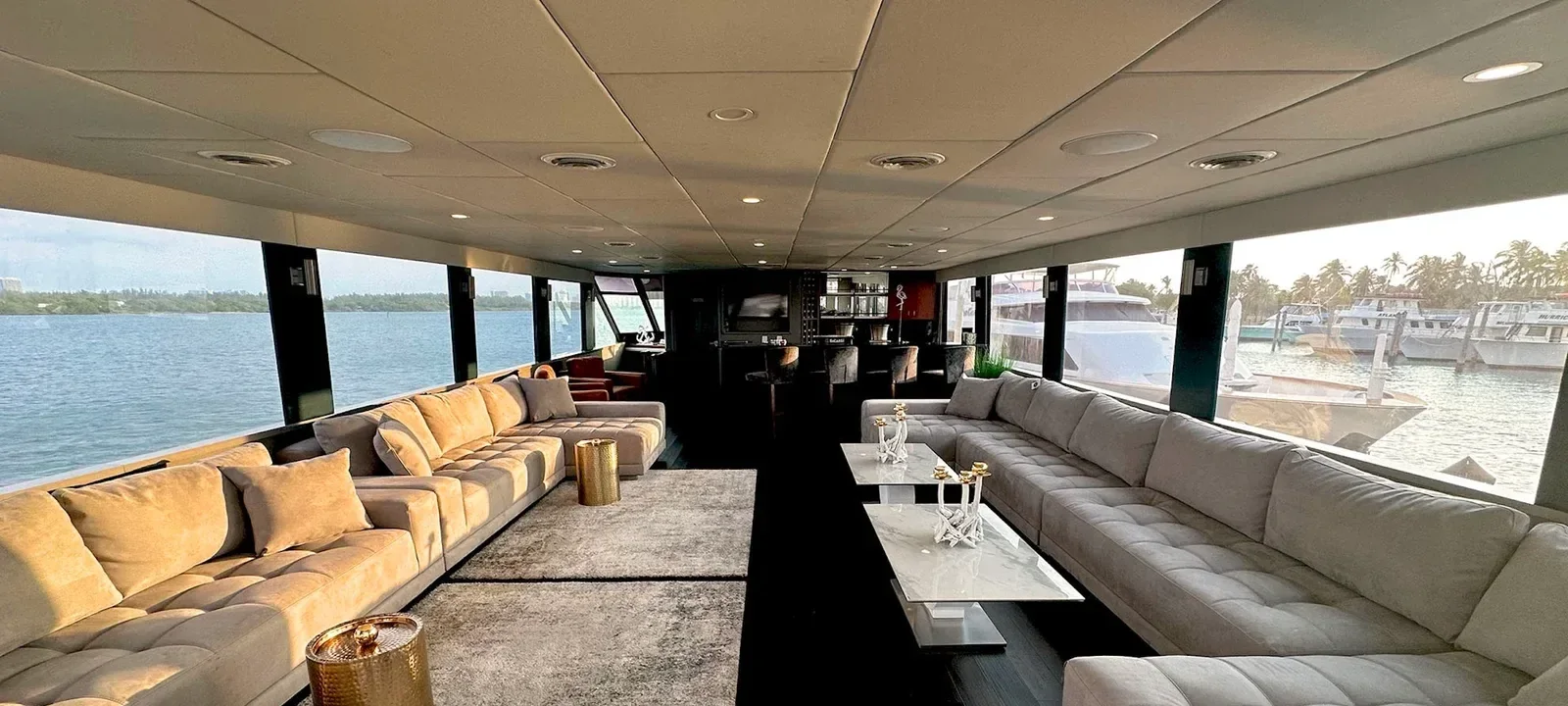 100 ft Skipperliner - photo 9 yacht charter Miami