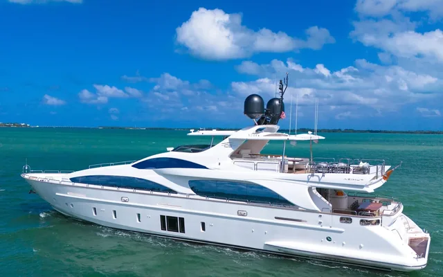 105 ft Azimut Fly - yacht charter Miami