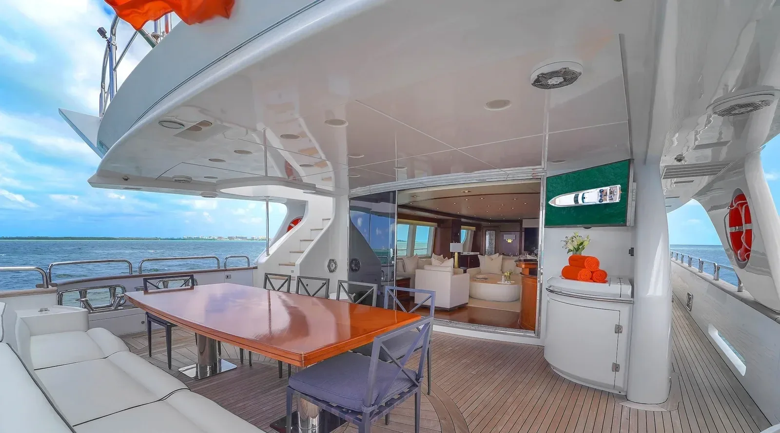 105 ft Azimut Fly - photo 5 yacht charter Miami