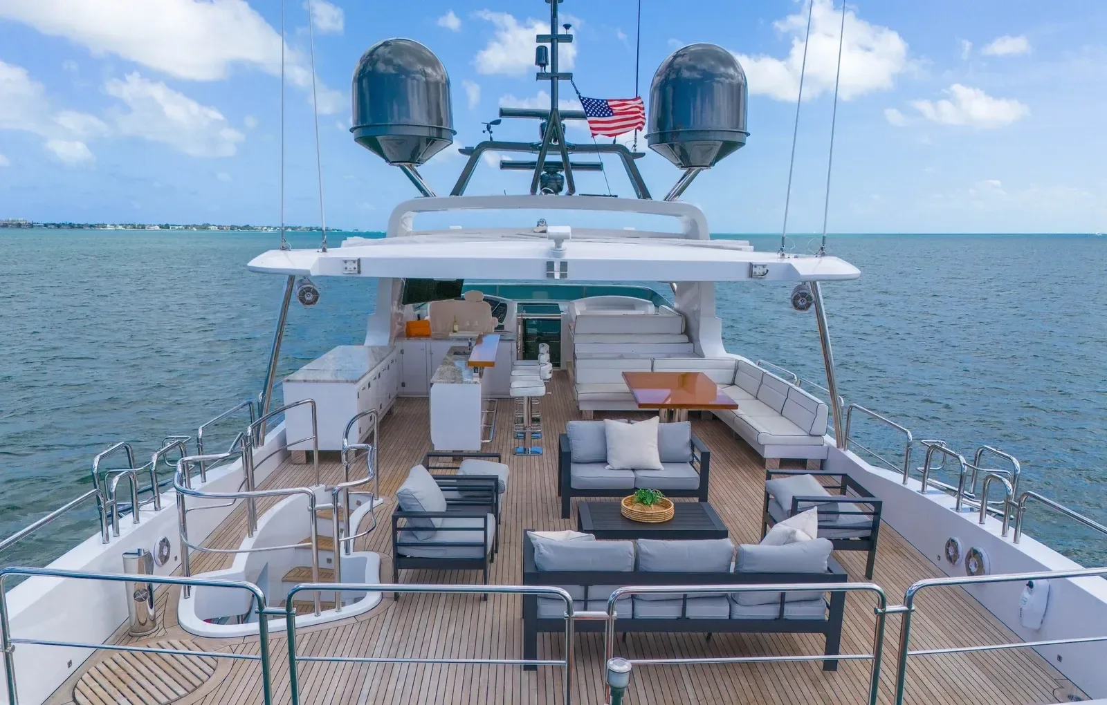 105 ft Azimut Fly - photo 8 yacht charter Miami
