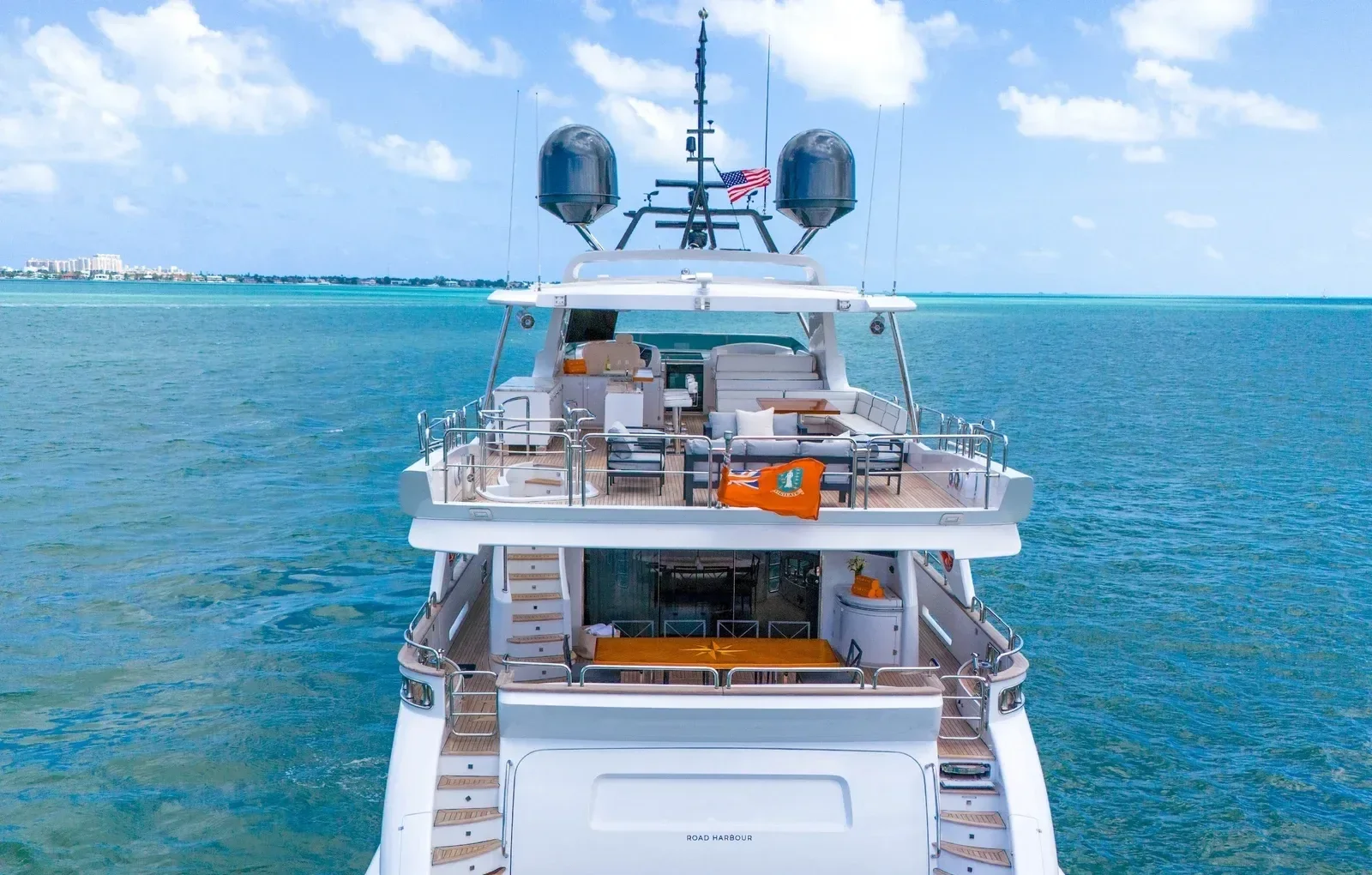 105 ft Azimut Fly - photo 10 yacht charter Miami