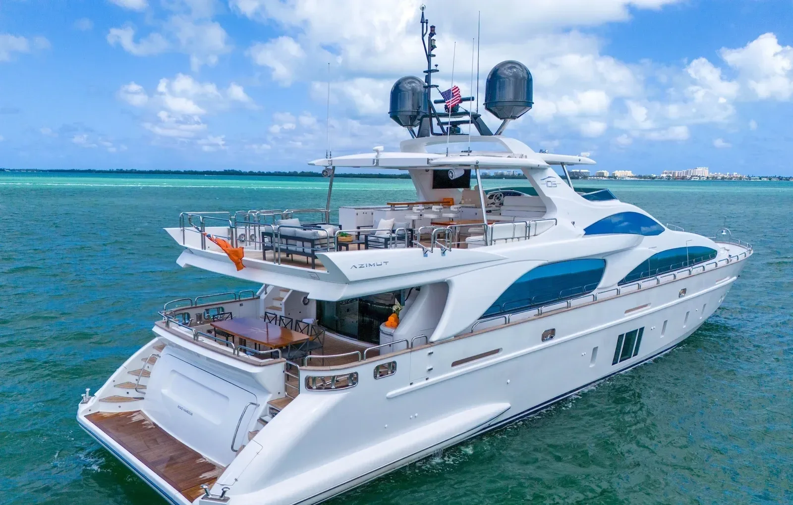 105 ft Azimut Fly - photo 14 yacht charter Miami