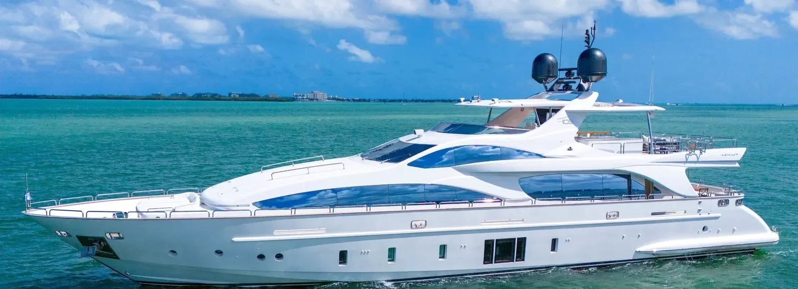 105 ft Azimut Fly - photo 15 yacht charter Miami