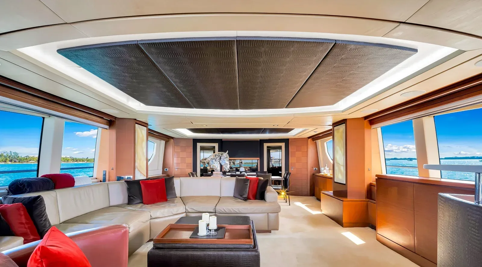 105 ft Azimut - photo 12 yacht charter Miami