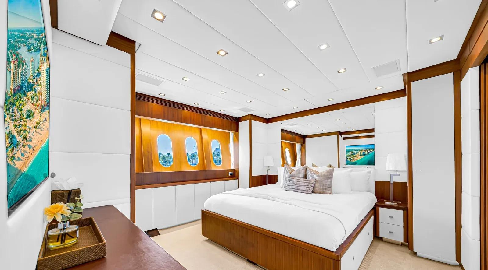 105 ft Leopard - photo 5 yacht charter Miami