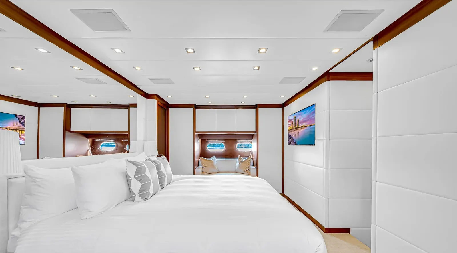 105 ft Leopard - photo 6 yacht charter Miami