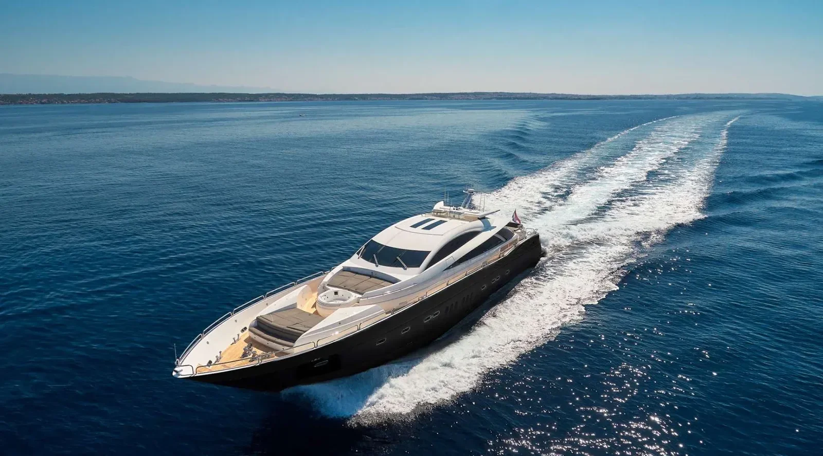 108 ft Sunseeker - photo 1 yacht charter Miami