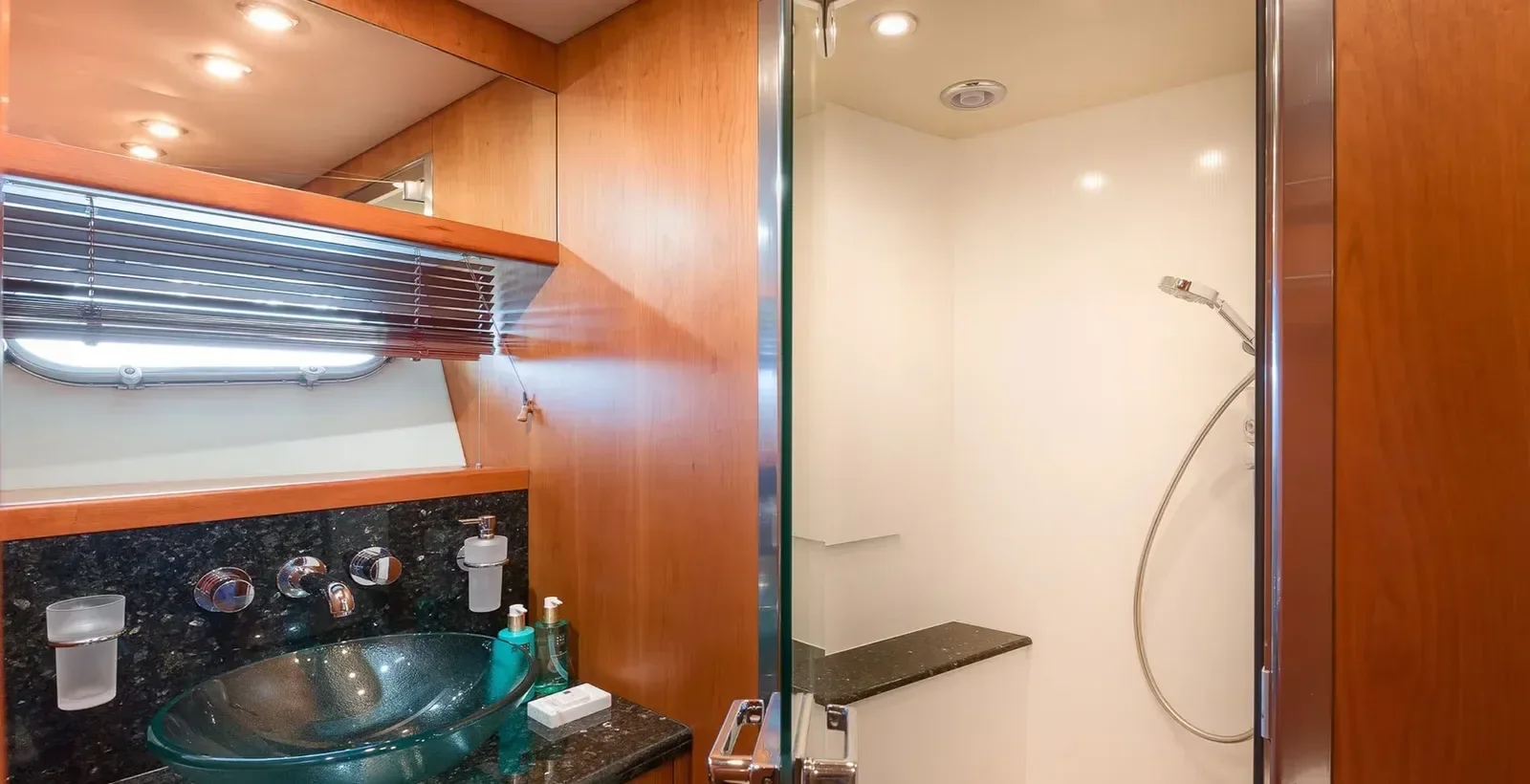 108 ft Sunseeker - photo 6 yacht charter Miami