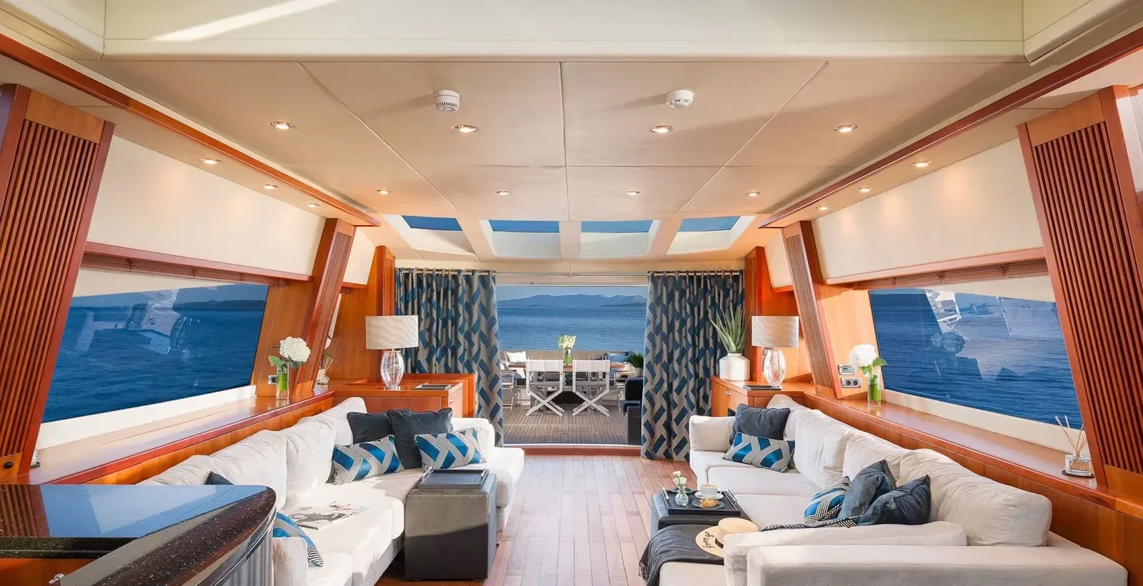 108 ft Sunseeker - photo 12 yacht charter Miami