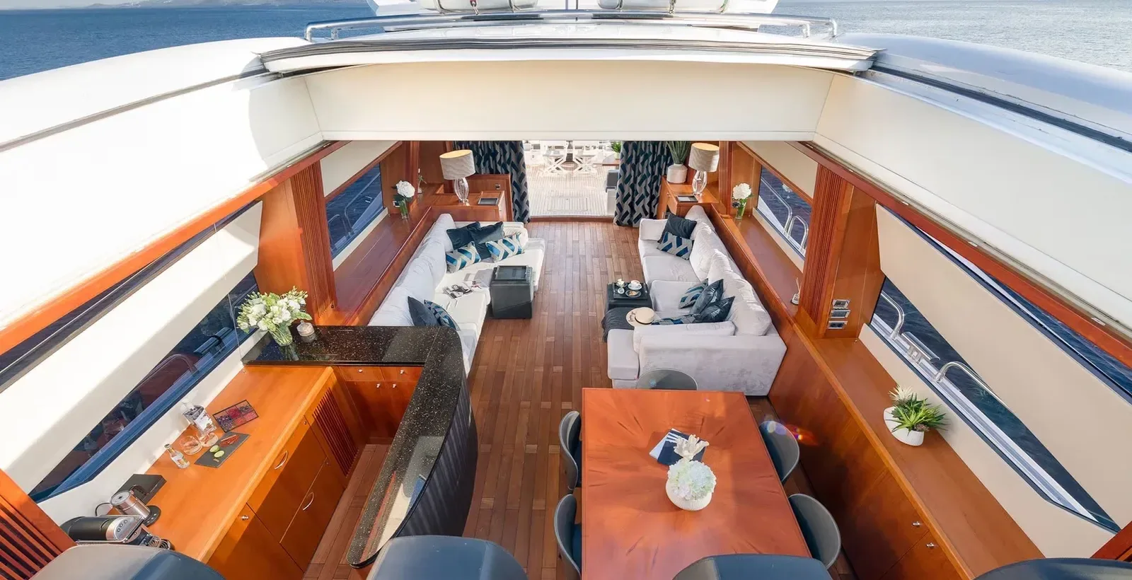 108 ft Sunseeker - photo 15 yacht charter Miami