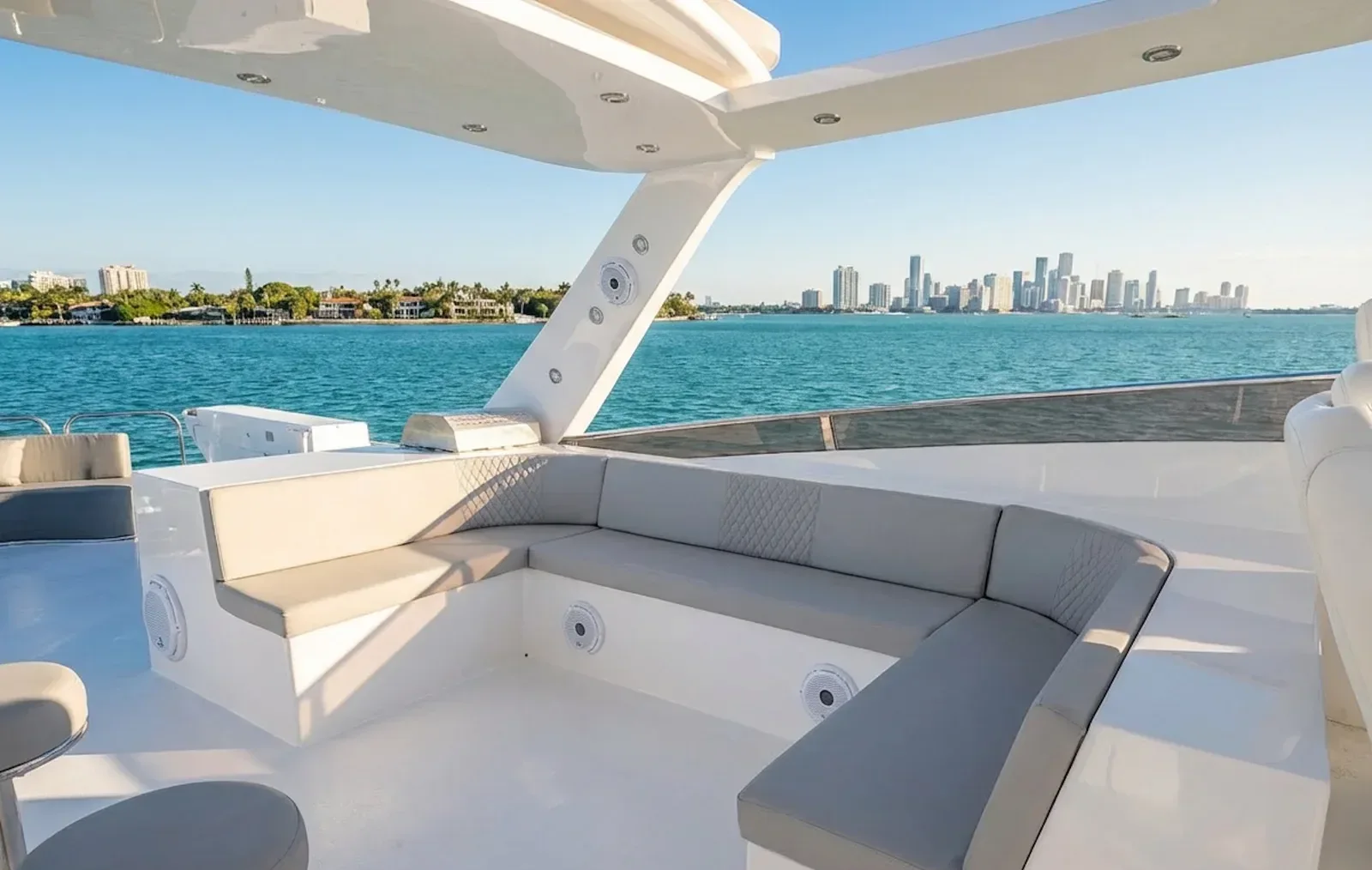 110 ft Antago - photo 5 yacht charter Miami