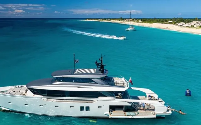 112 ft SanLorenzo - yacht charter Miami