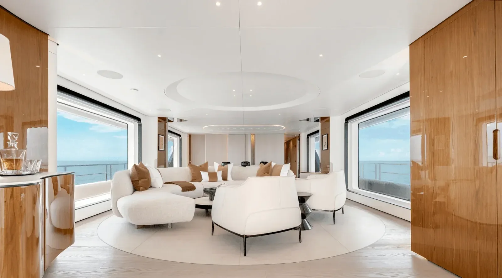 115 ft Azimut - photo 2 yacht charter Miami