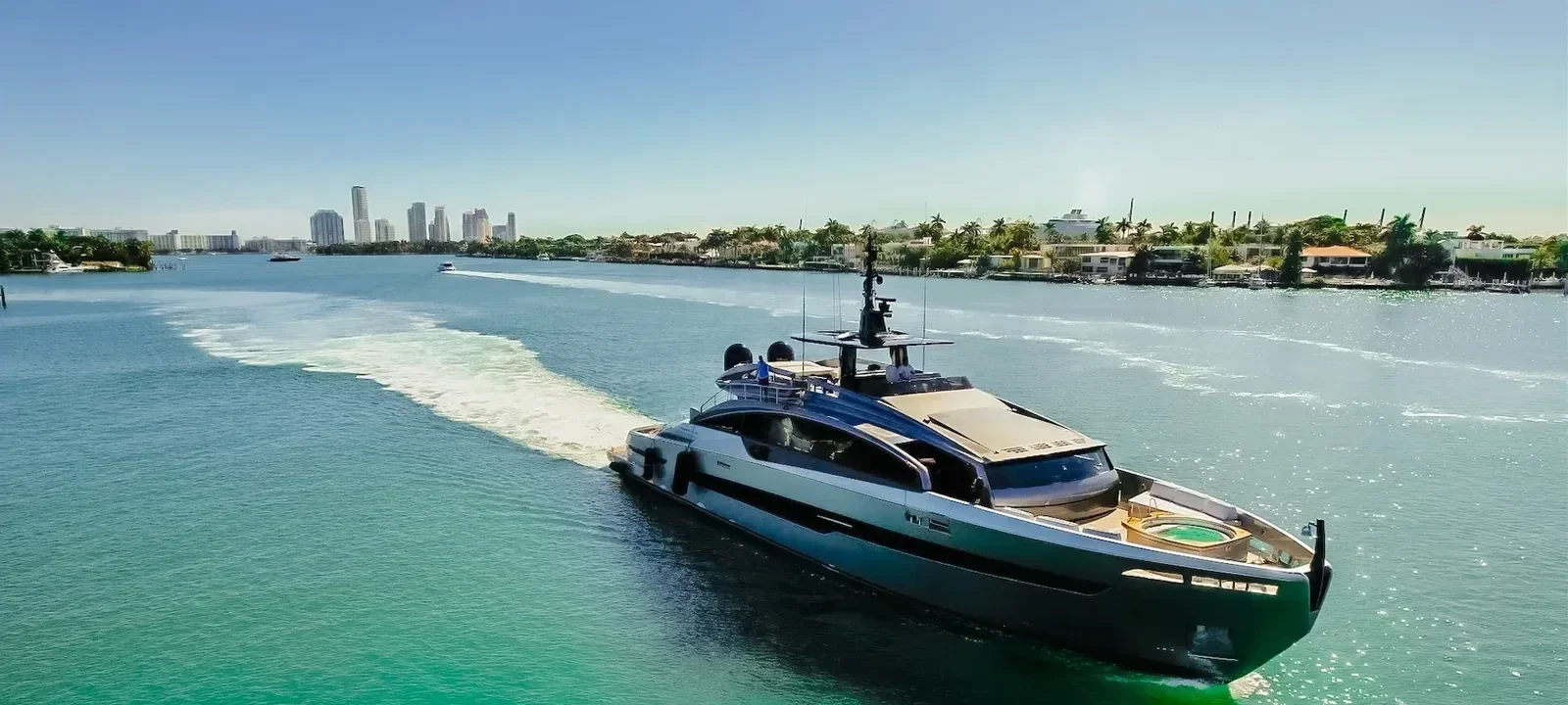 116 ft Pershing - photo 1 yacht charter Miami