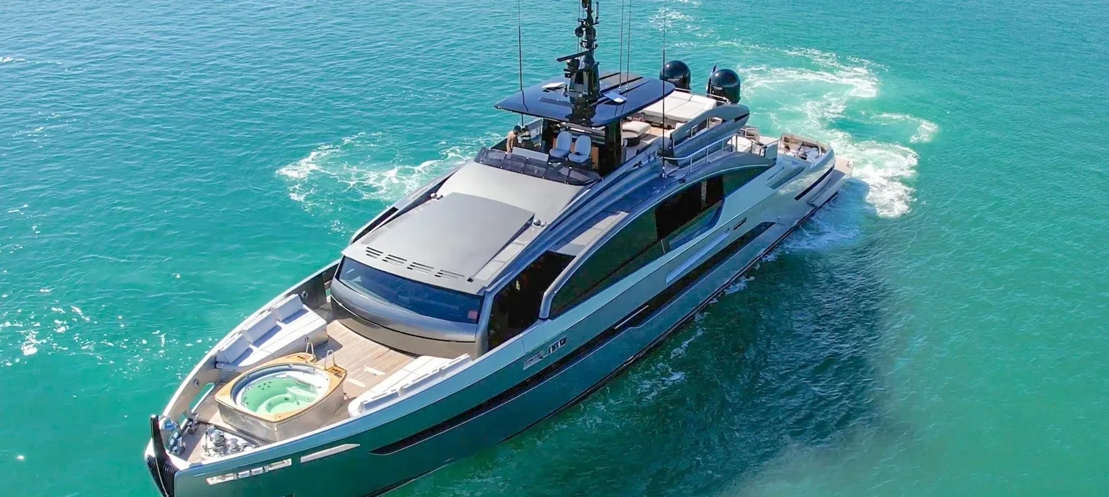 116 ft Pershing - photo 6 yacht charter Miami