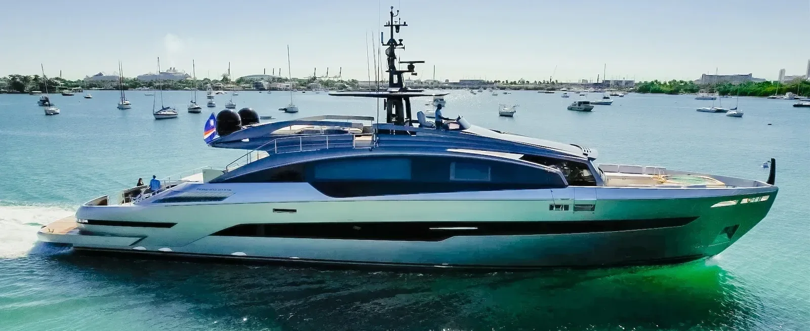 116 ft Pershing - photo 8 yacht charter Miami