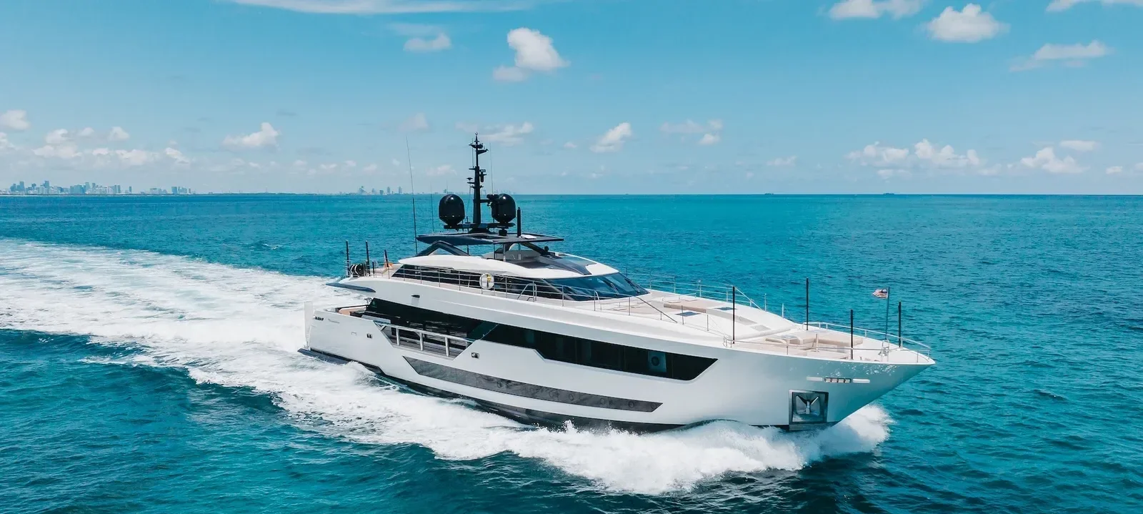 126 ft Custom Line - photo 1 yacht charter Miami