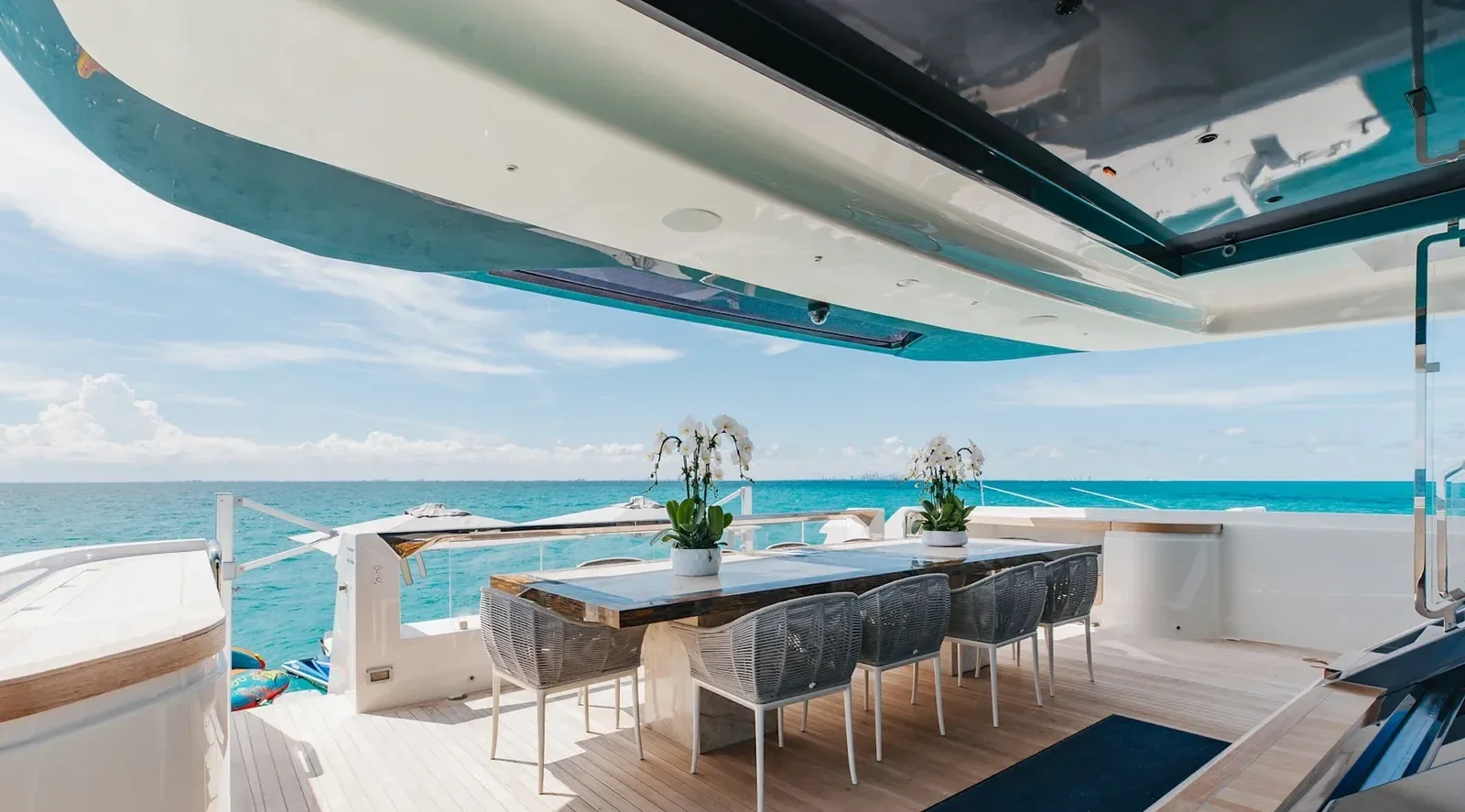 126 ft Custom Line - photo 3 yacht charter Miami