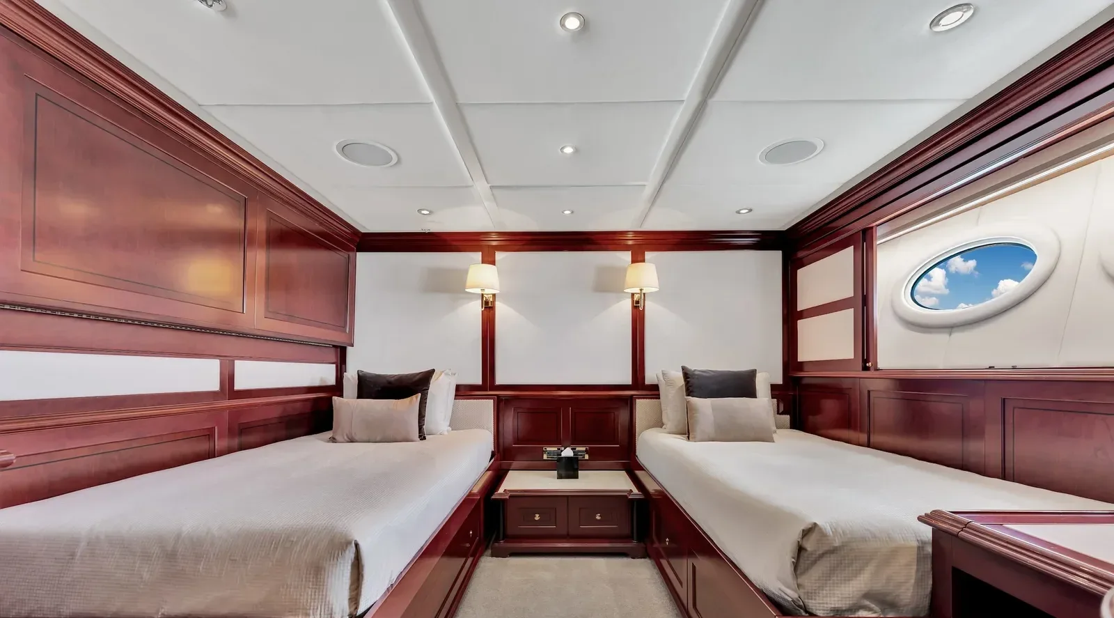 165 ft Trinity - photo 6 yacht charter Miami
