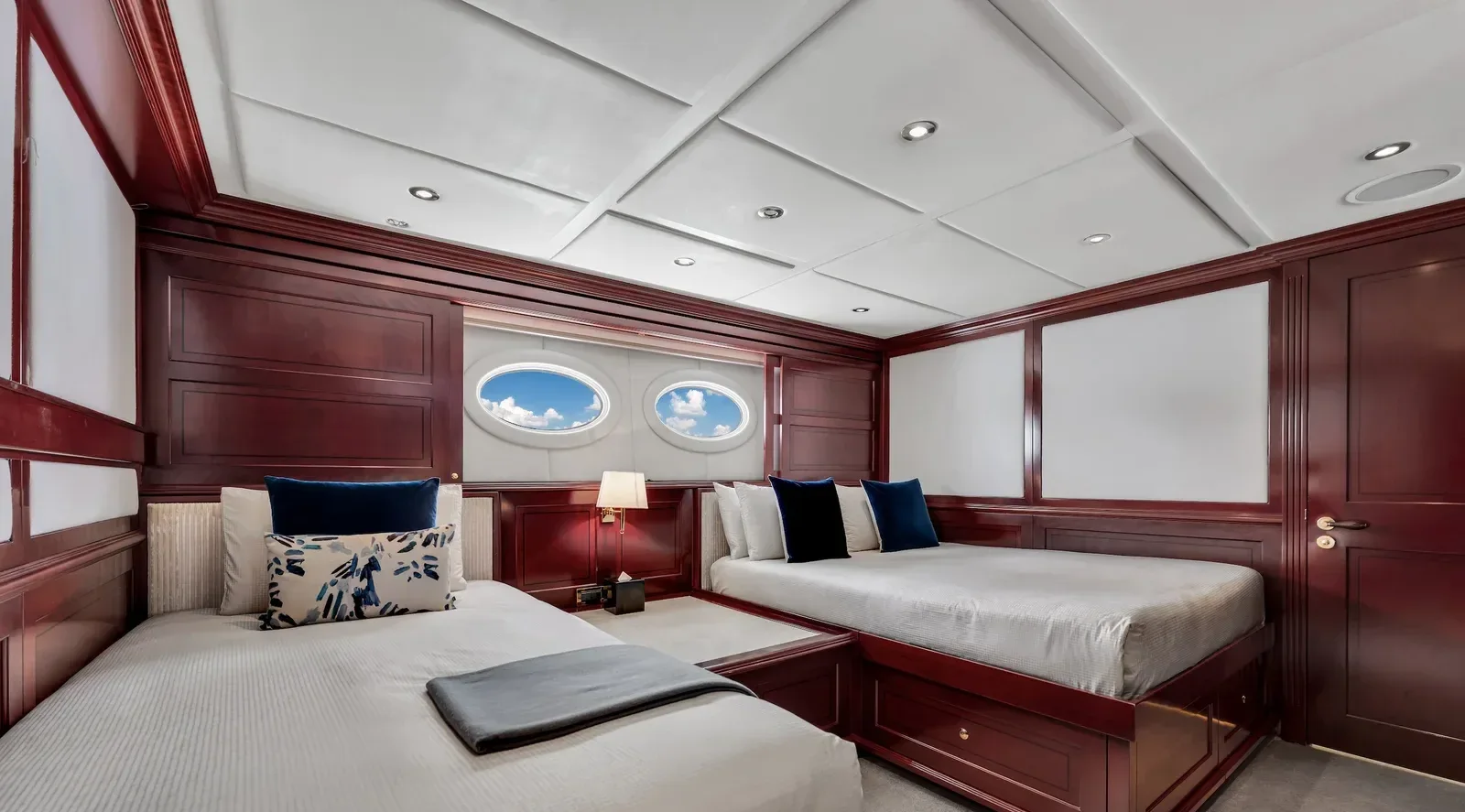 165 ft Trinity - photo 7 yacht charter Miami