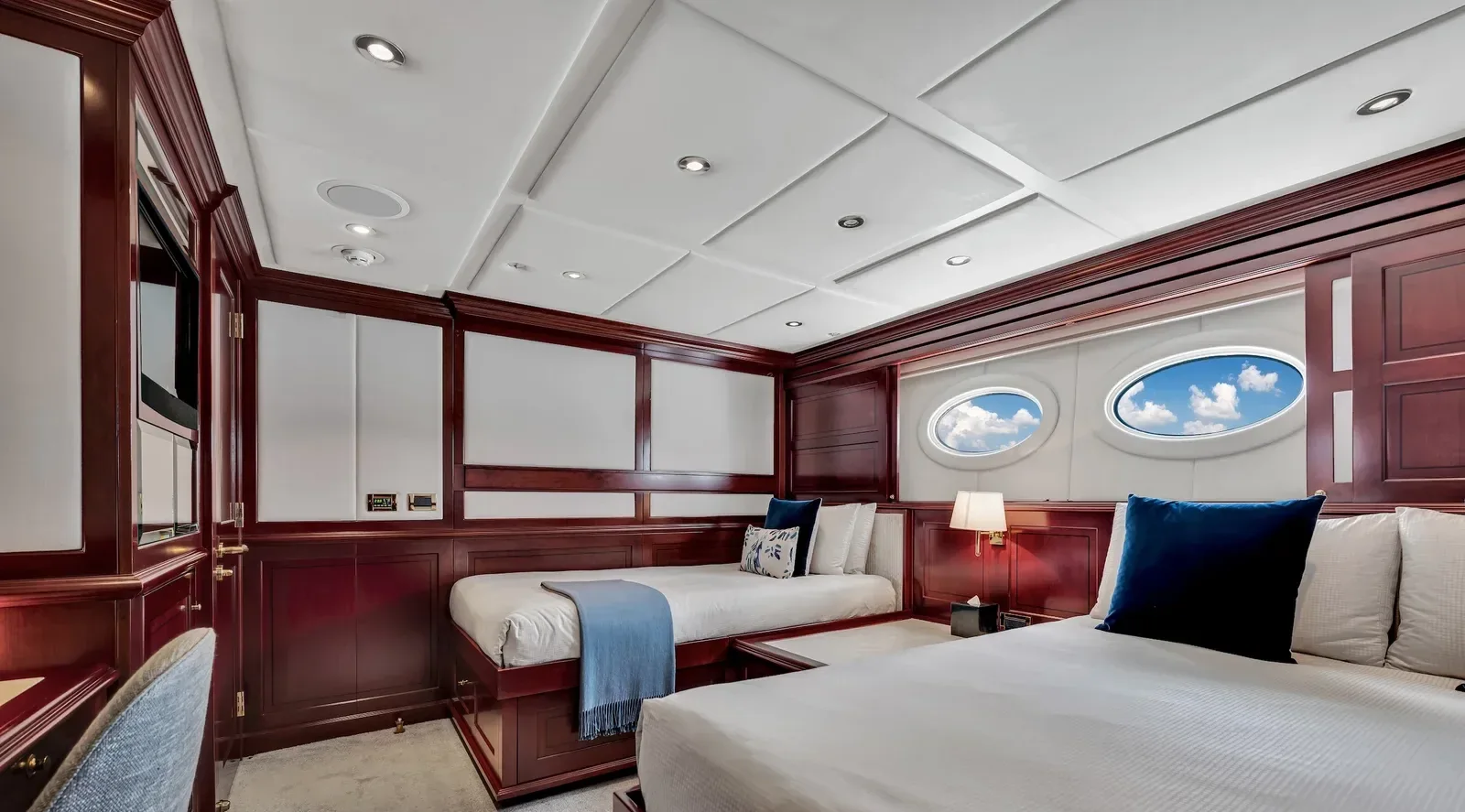 165 ft Trinity - photo 8 yacht charter Miami