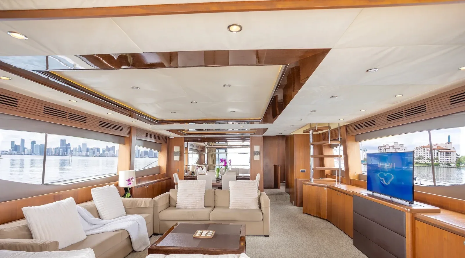 85 ft Princess - photo 3 yacht charter Miami