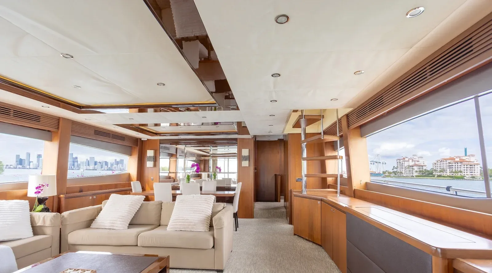 85 ft Princess - photo 9 yacht charter Miami