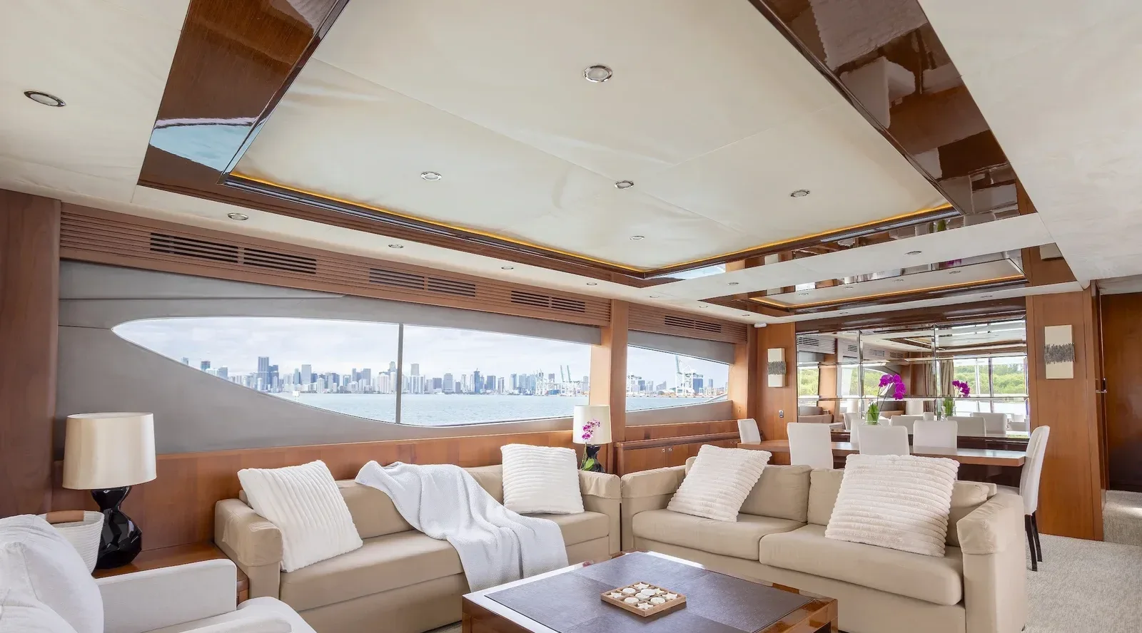 85 ft Princess - photo 10 yacht charter Miami