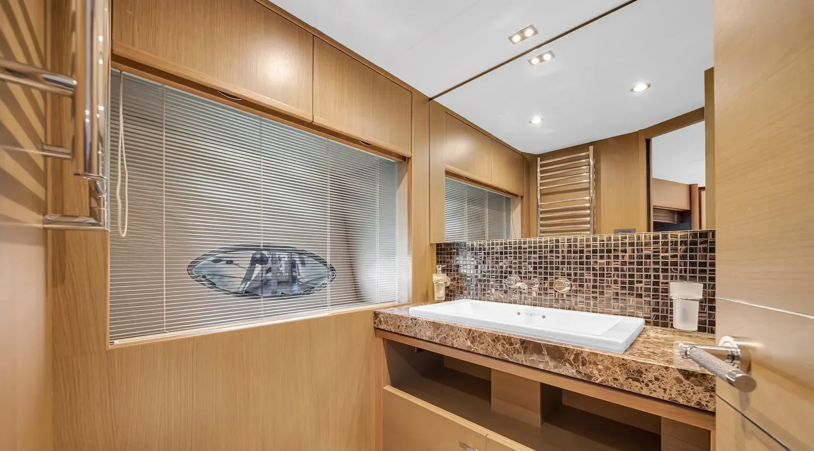 88 ft Princess - photo 5 yacht charter Miami