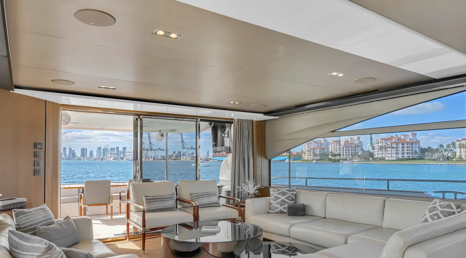 88 ft Princess - photo 12 yacht charter Miami