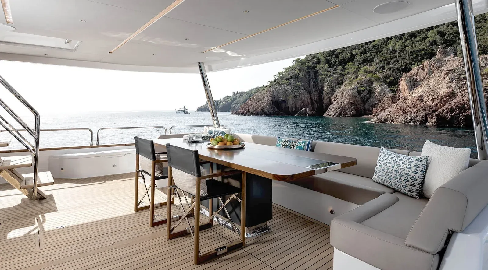 88 ft Sirena - photo 11 yacht charter Miami