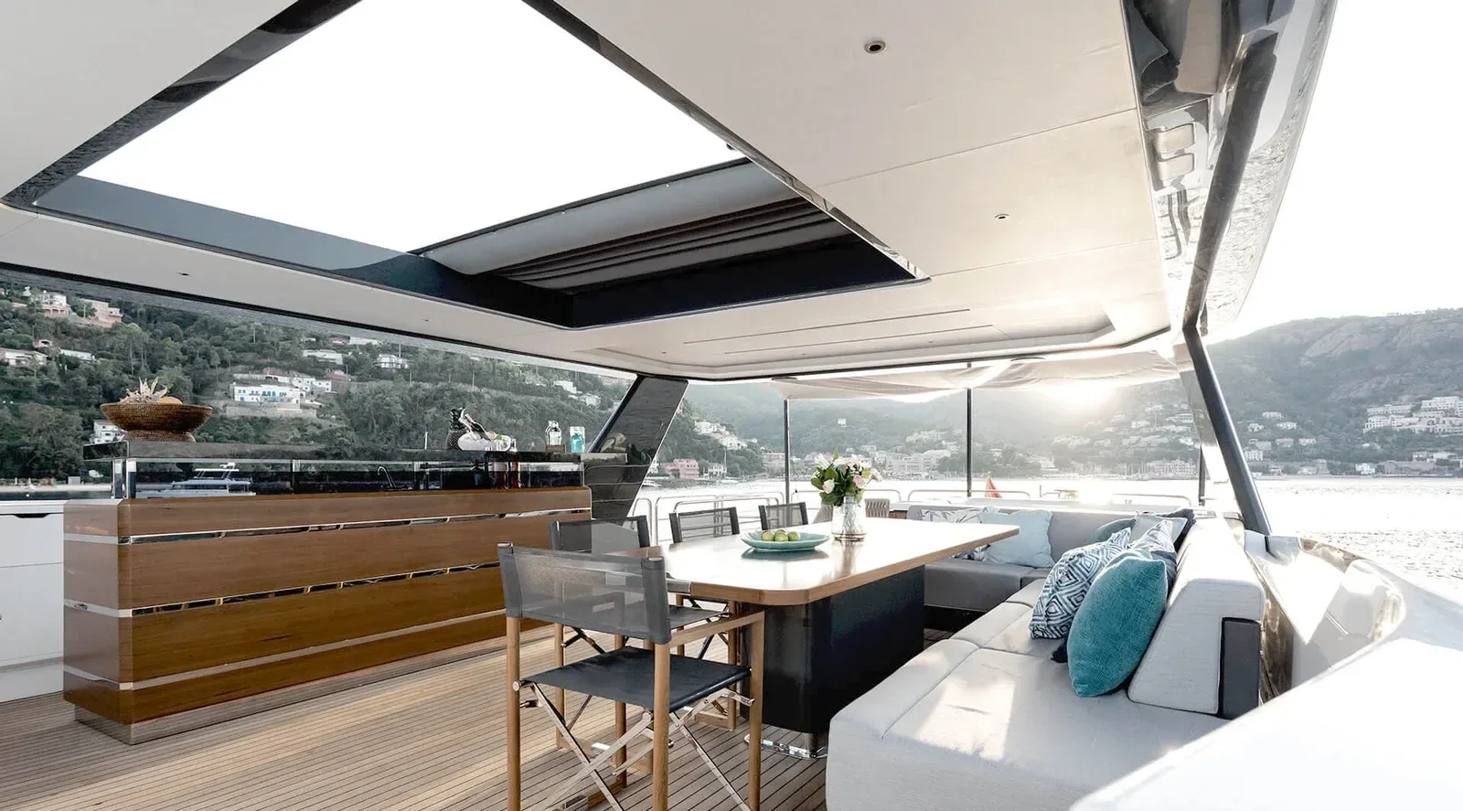 88 ft Sirena - photo 12 yacht charter Miami