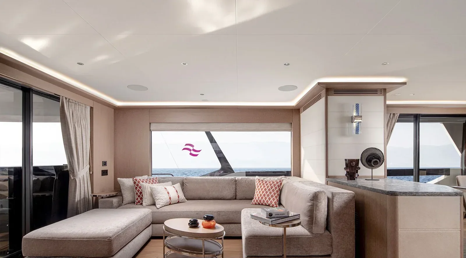 88 ft Sirena - photo 15 yacht charter Miami