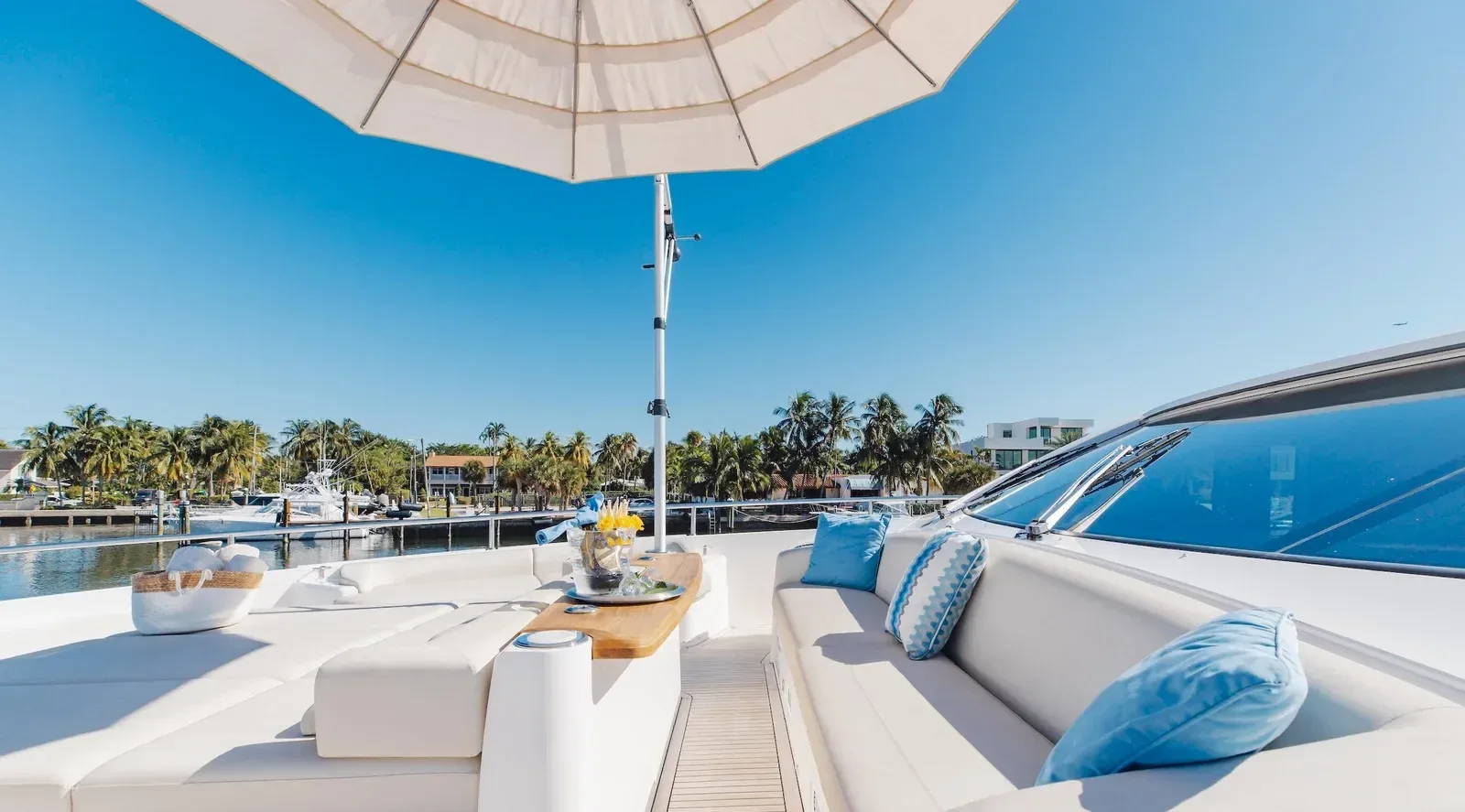90 ft Sunseeker - photo 2 yacht charter Miami
