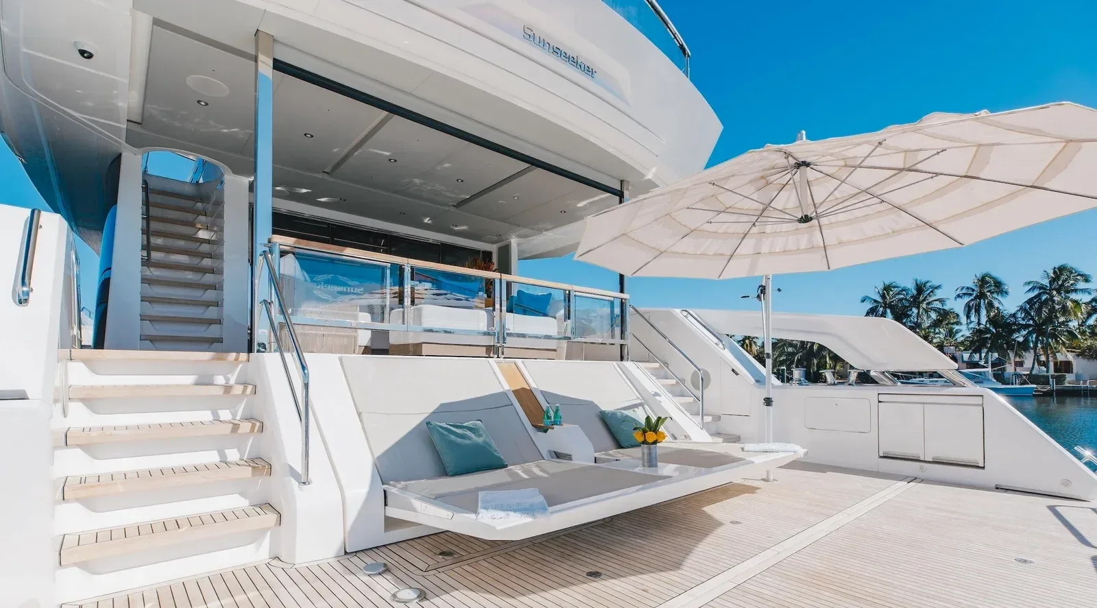 90 ft Sunseeker - photo 3 yacht charter Miami