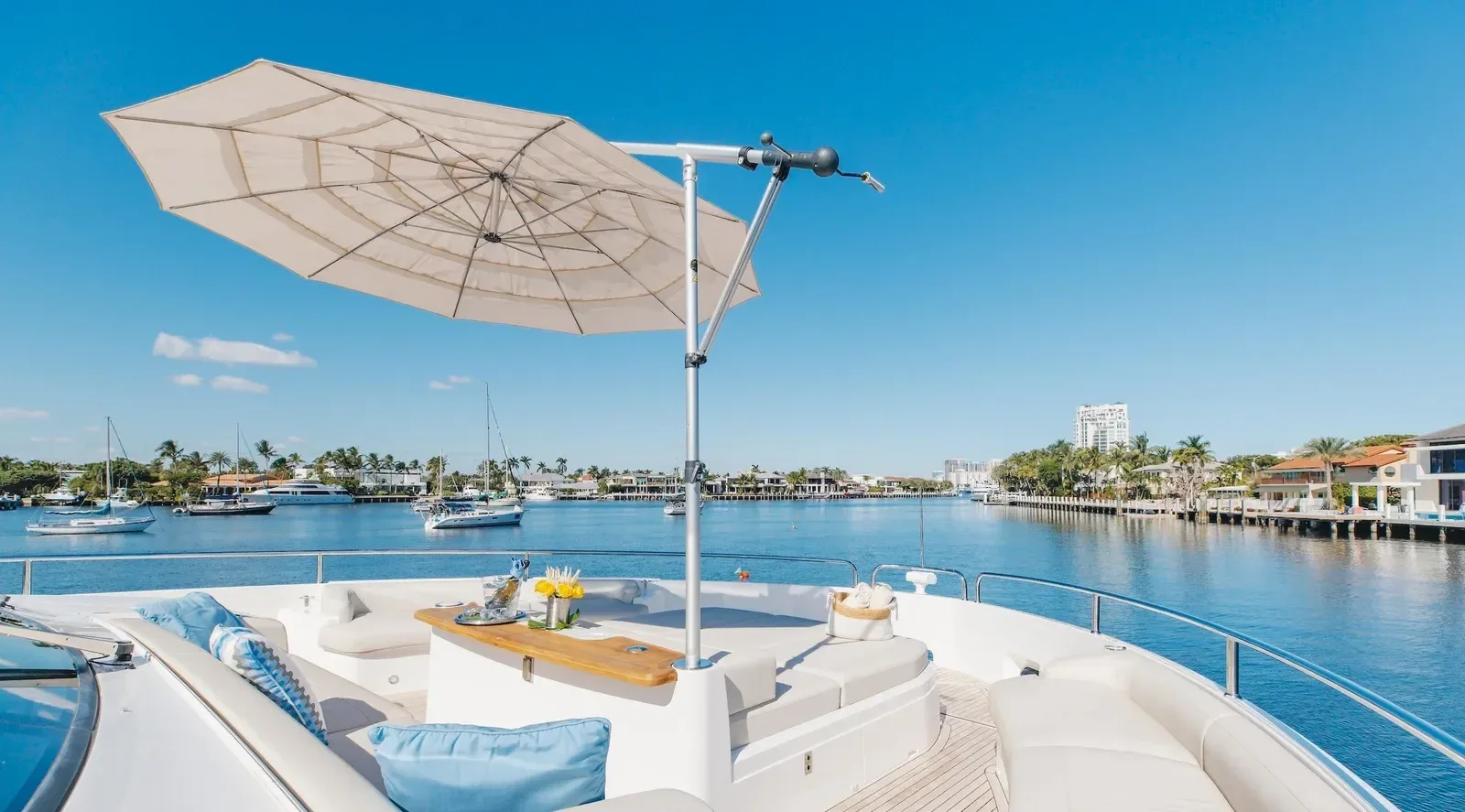 90 ft Sunseeker - photo 4 yacht charter Miami