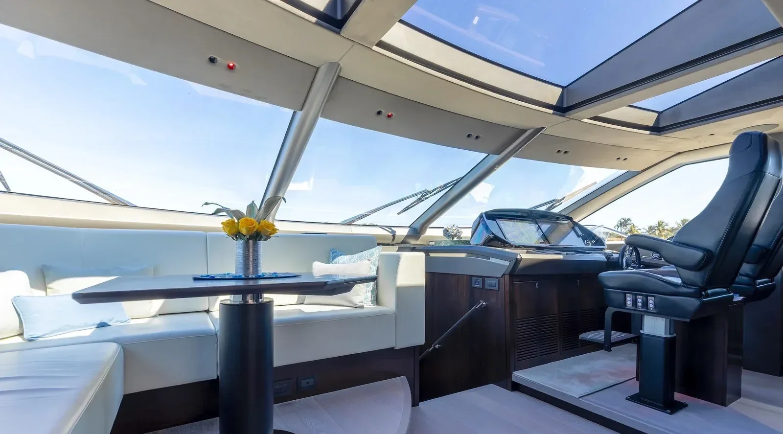 90 ft Sunseeker - photo 10 yacht charter Miami