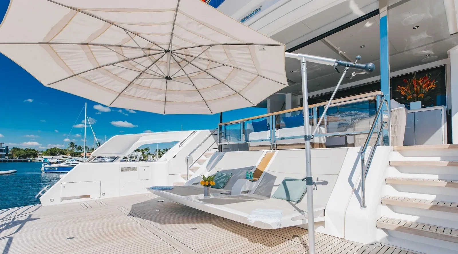 90 ft Sunseeker - photo 15 yacht charter Miami