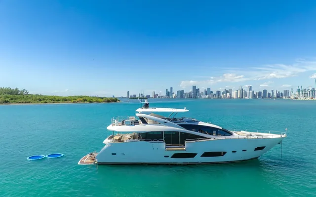 92 ft Sunseeker - yacht charter Miami