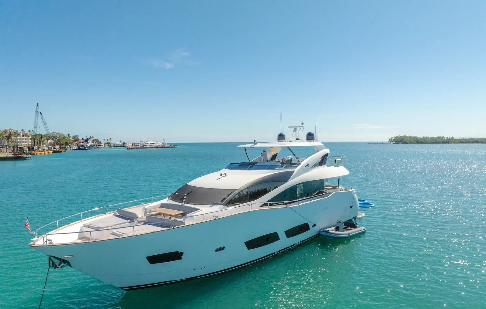 92 ft Sunseeker - photo 4 yacht charter Miami