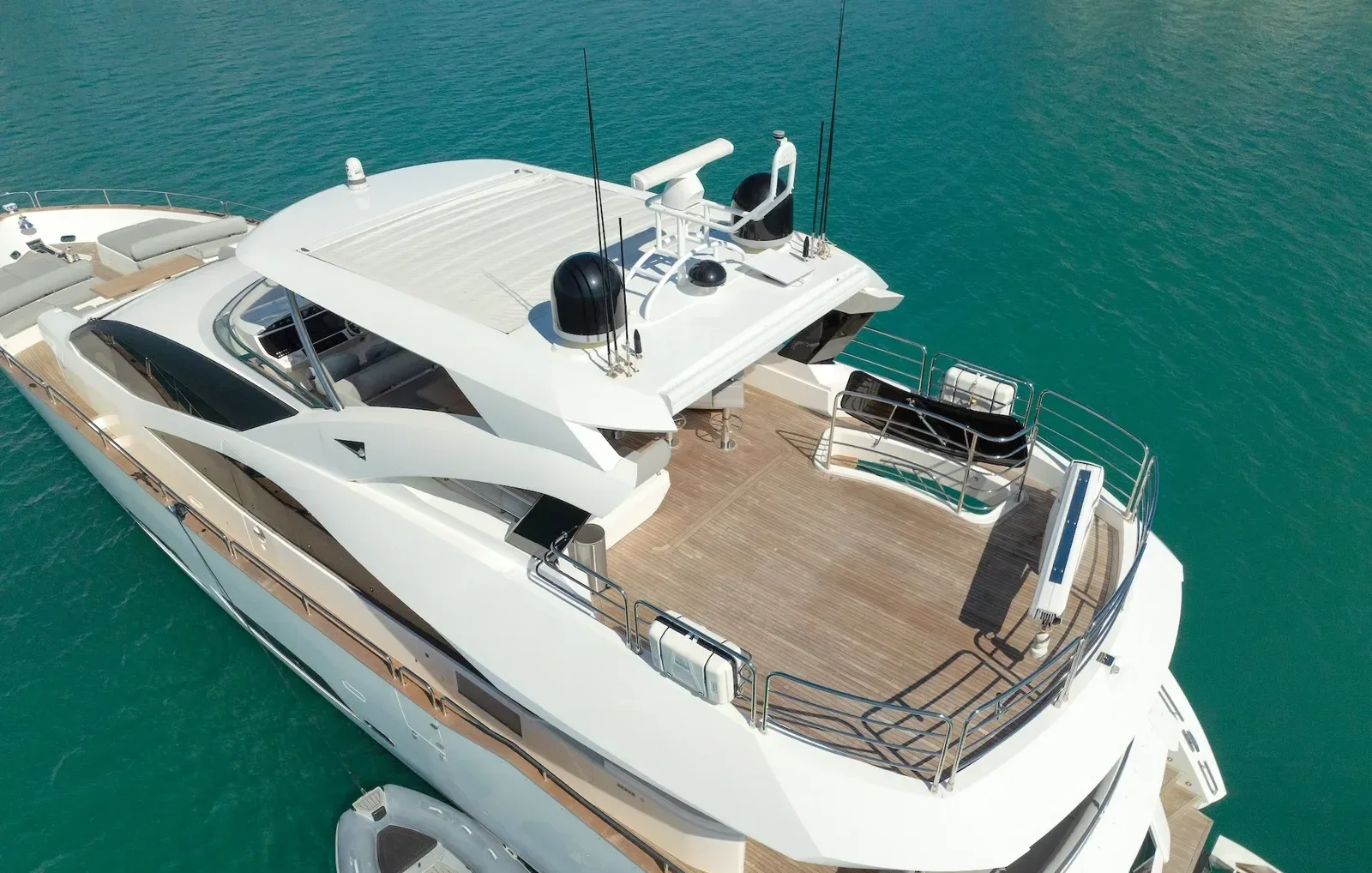 92 ft Sunseeker - photo 5 yacht charter Miami