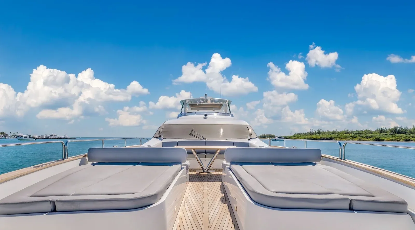 92 ft Sunseeker - photo 9 yacht charter Miami