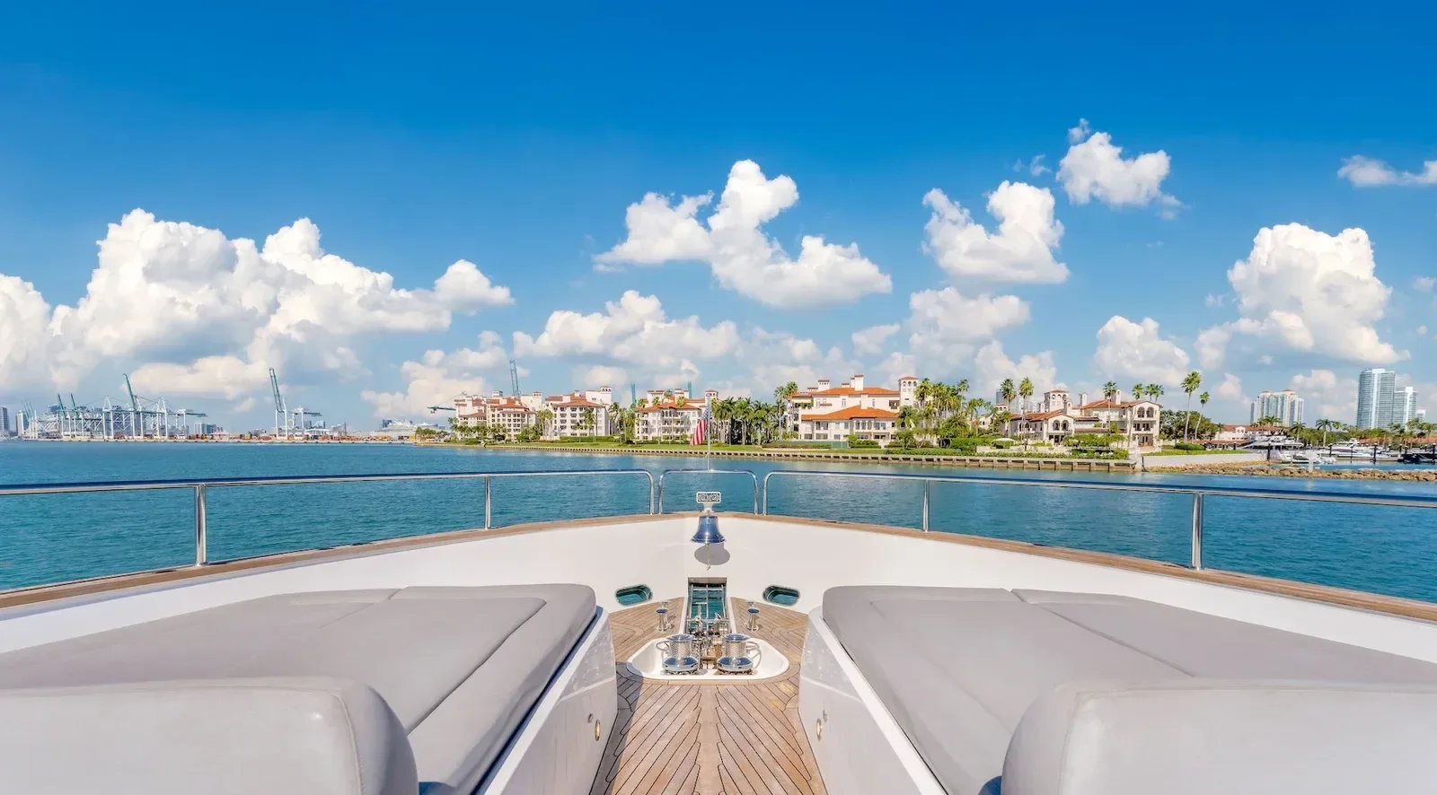 92 ft Sunseeker - photo 13 yacht charter Miami