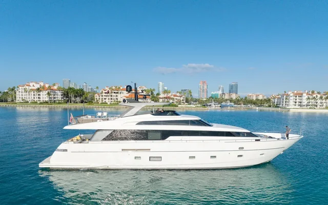 94 ft Sanlorenzo - yacht charter Miami