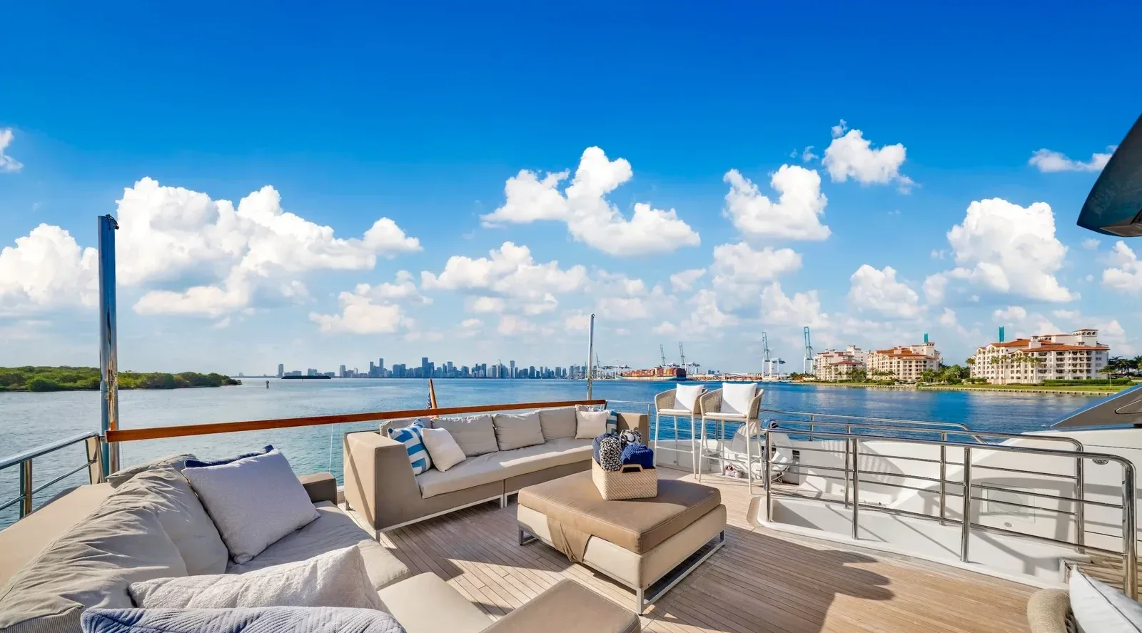 94 ft Sanlorenzo - photo 9 yacht charter Miami