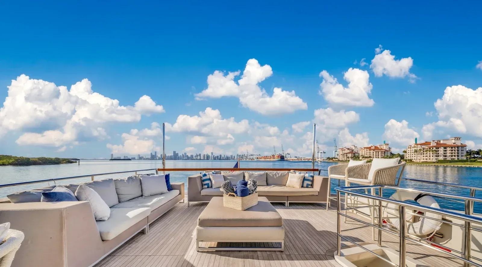 94 ft Sanlorenzo - photo 12 yacht charter Miami