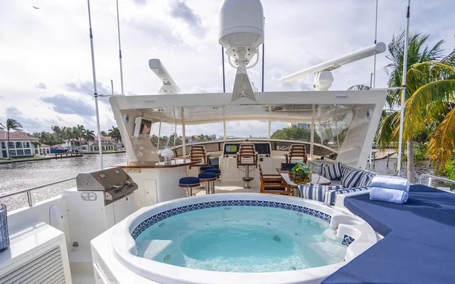 A' Salute - yacht charter Miami