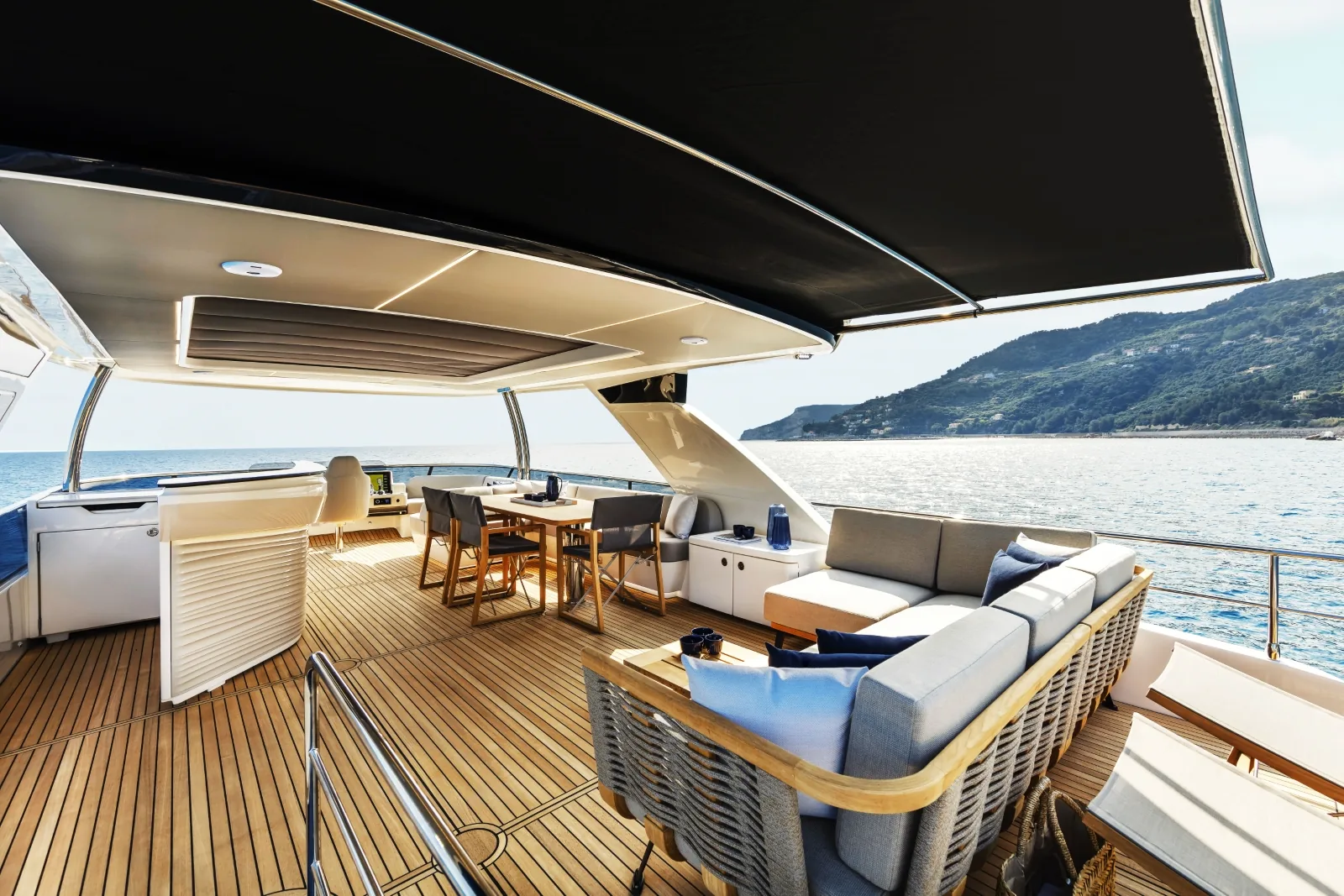 A4A - photo 13 yacht charter Cannes